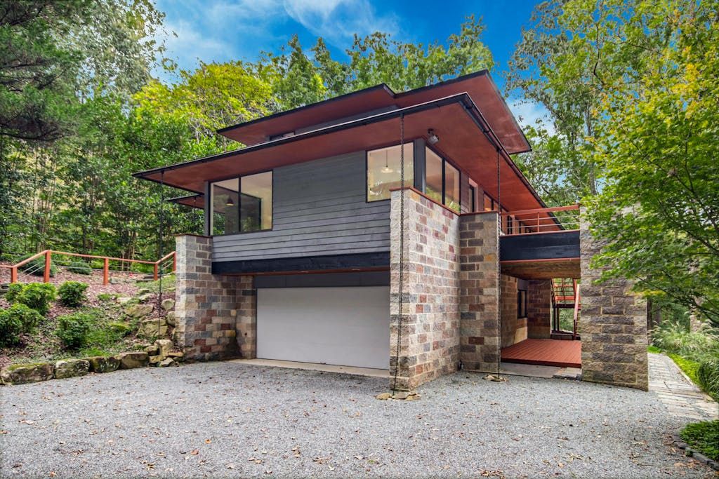 Gorgeous Modernist Chapel Hill Home Found for our Buyers! header image.