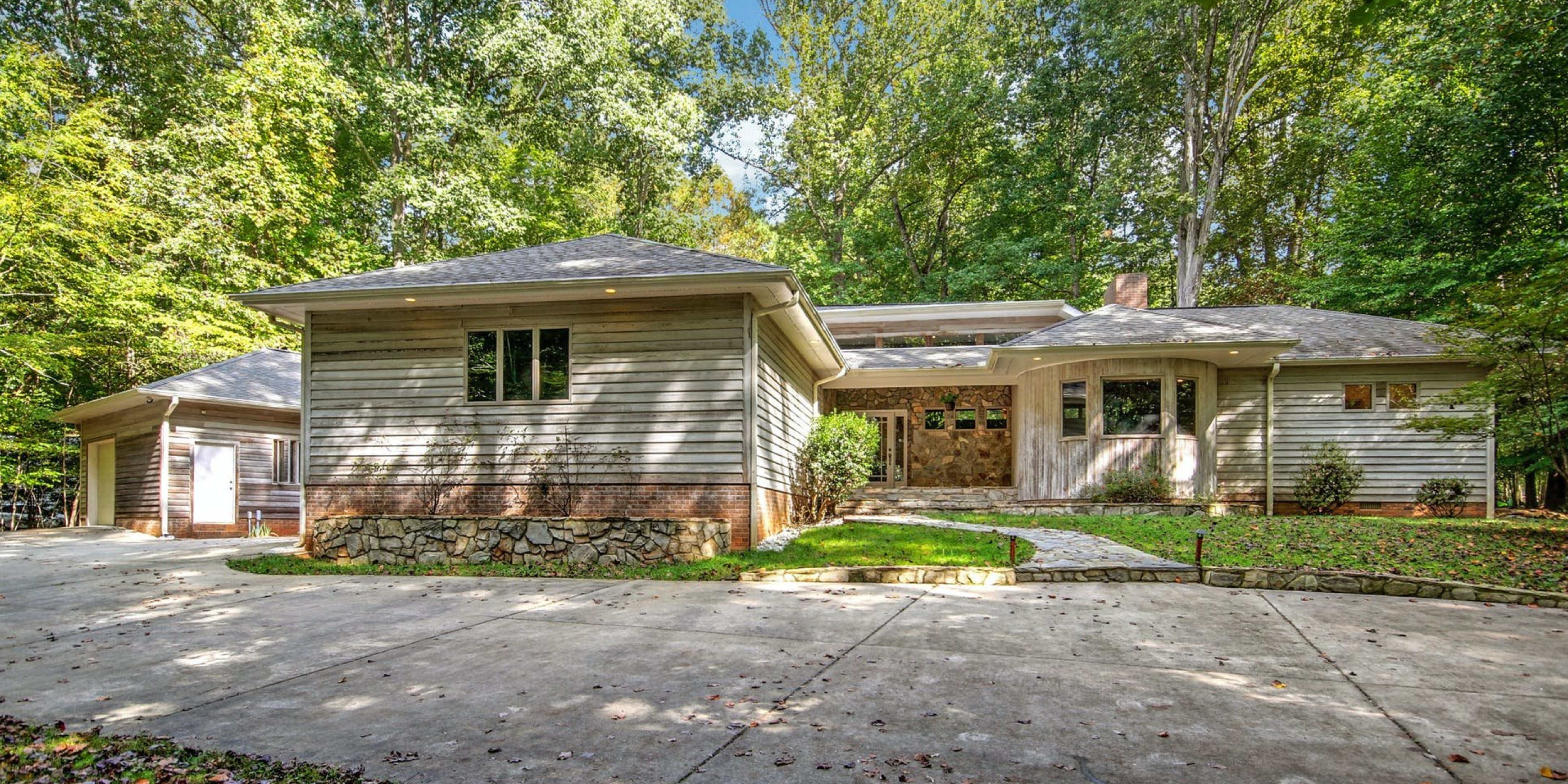 Just Listed - 1406 Meadow Wind Lane Hillsborough header image.