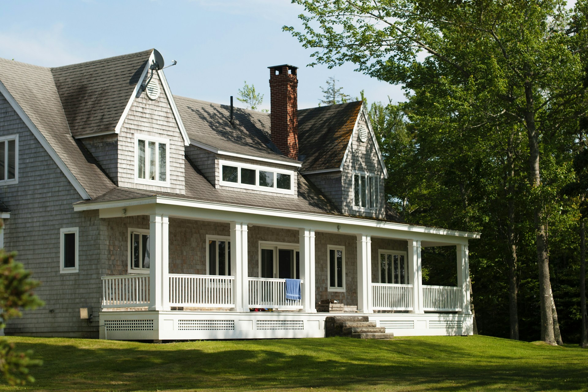 The Rise of Multi-Generational Living: Why More Families Are Choosing to Live Together header image.