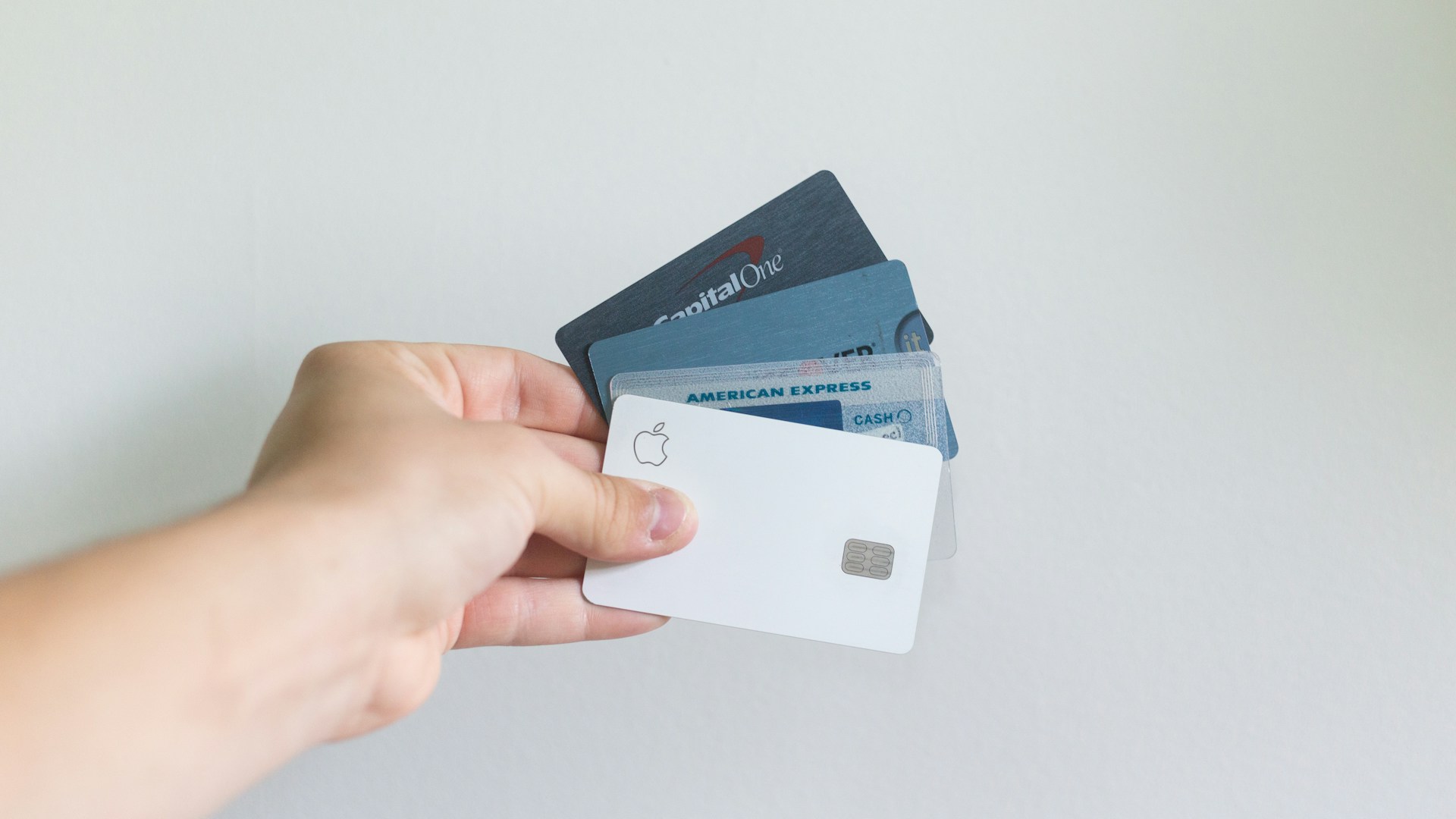 Navigating the Importance of Credit Scores in Homebuying header image.