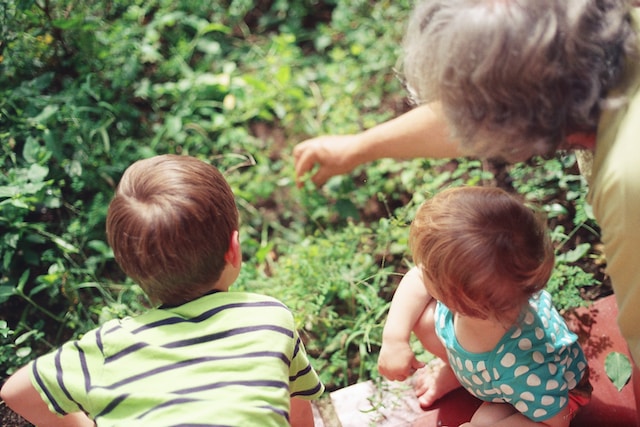 Reconnecting Through Relocation: How Grandparents Are Moving to Be Near Loved Ones header image.