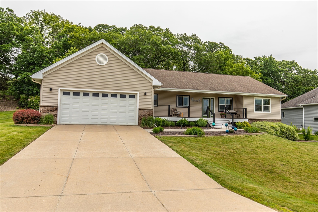 Let’s Visit Lake Mills! header image.