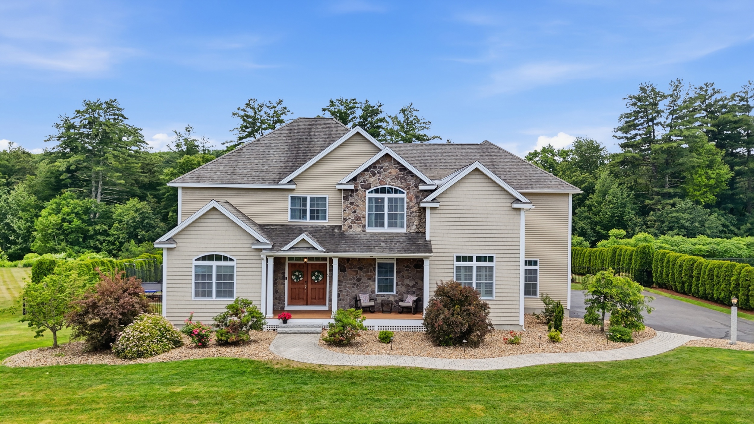 Just Listed in Salem, NH header image.