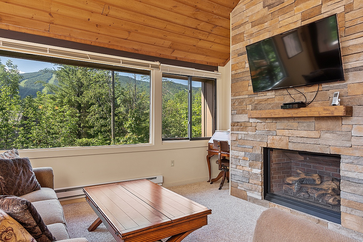 Just Listed in Lincoln, NH header image.