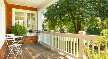 Think Home Prices Will Crash? Here's What the Experts Actually Expect. header image.