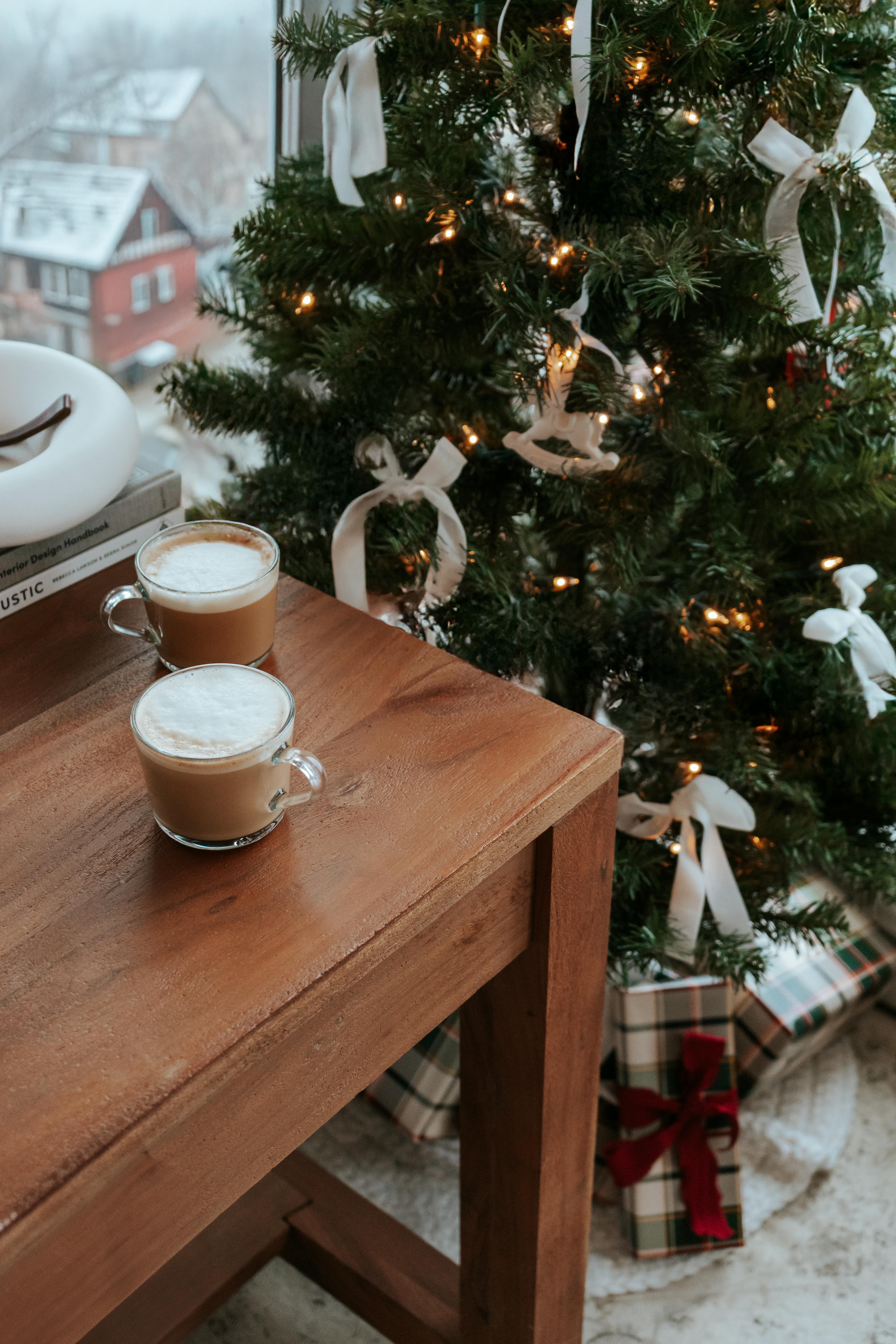 Creating a Holiday Hosting Checklist: Is Your Home Ready for Guests? header image.