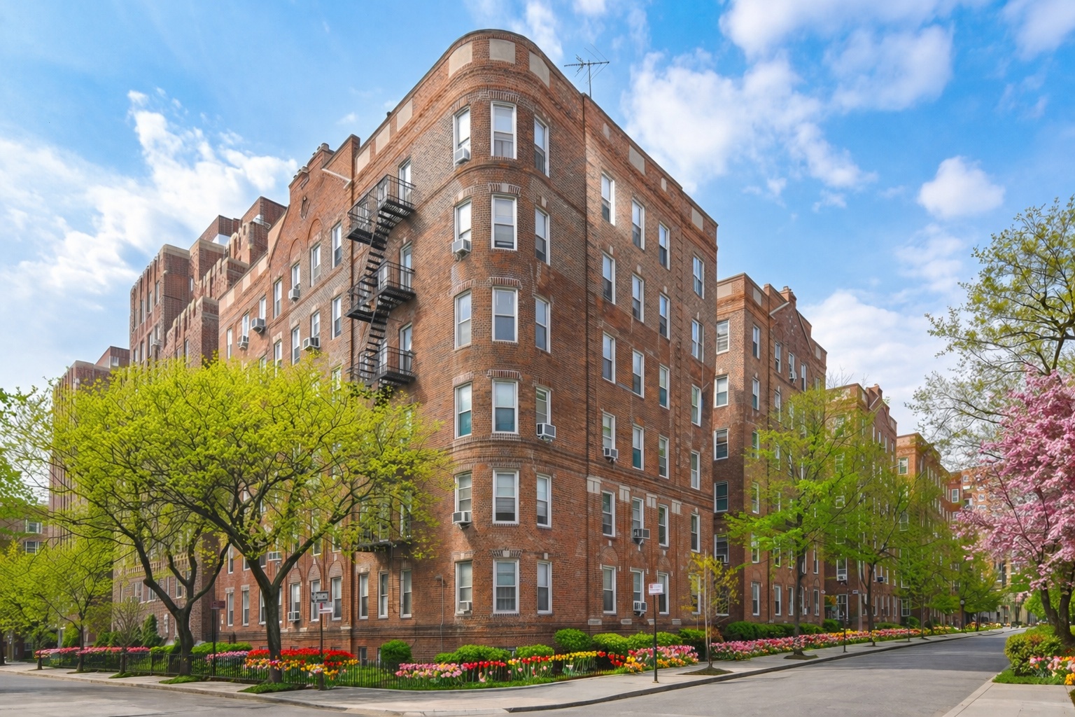 Selling At Essex House in Forest Hills: A Guide For Coop Owners header image.