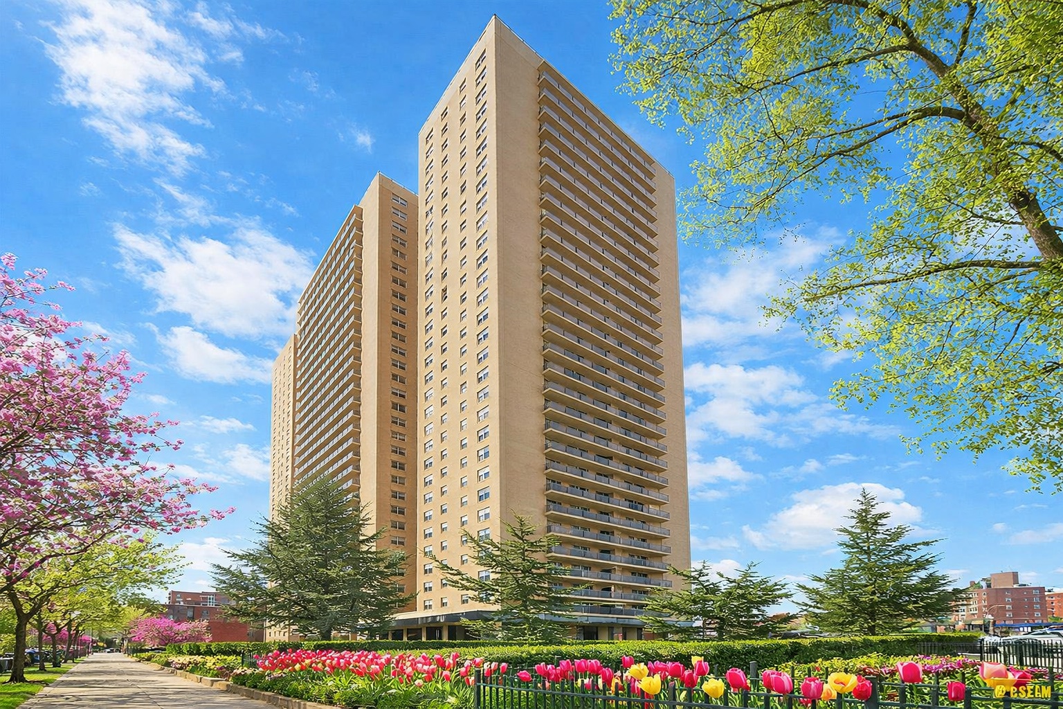 Selling a Co-op at Kennedy House in Forest Hills: What Owners Should Know header image.