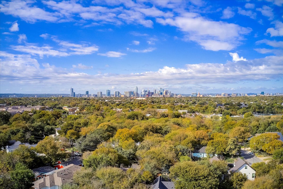 Fall Home Maintenance in Austin, Texas header image.