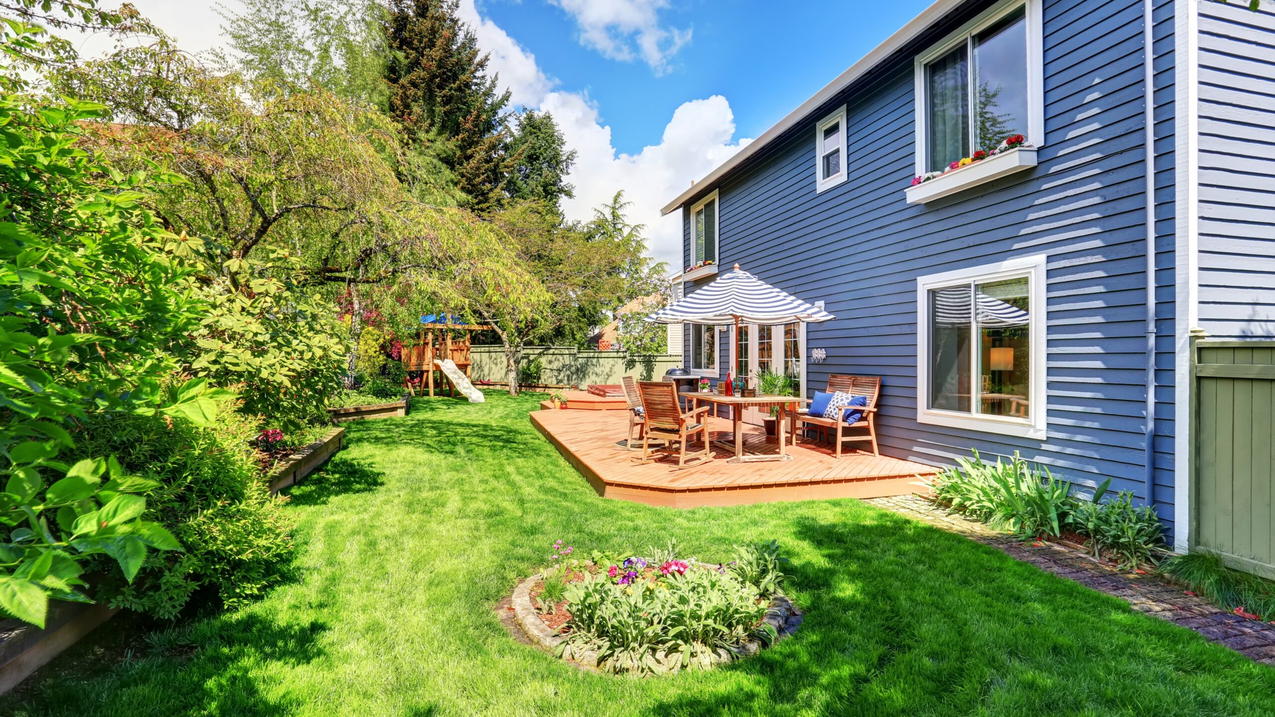 Outdoor Design Trends: What To Look For As A Buyer Or Seller This Summer header image.