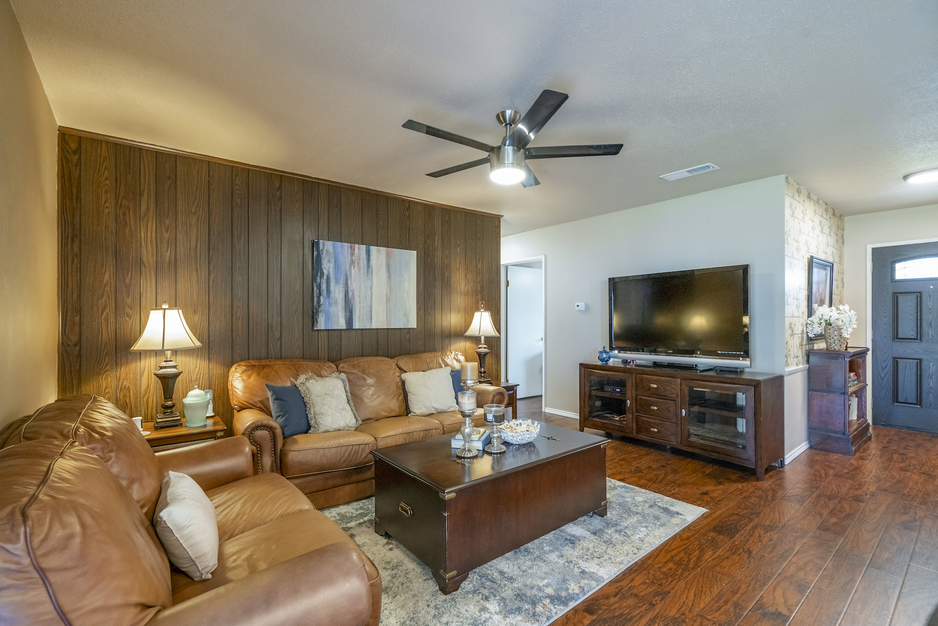 1725 Pine Knot Dr | Garland | Texas | 75044 header image.