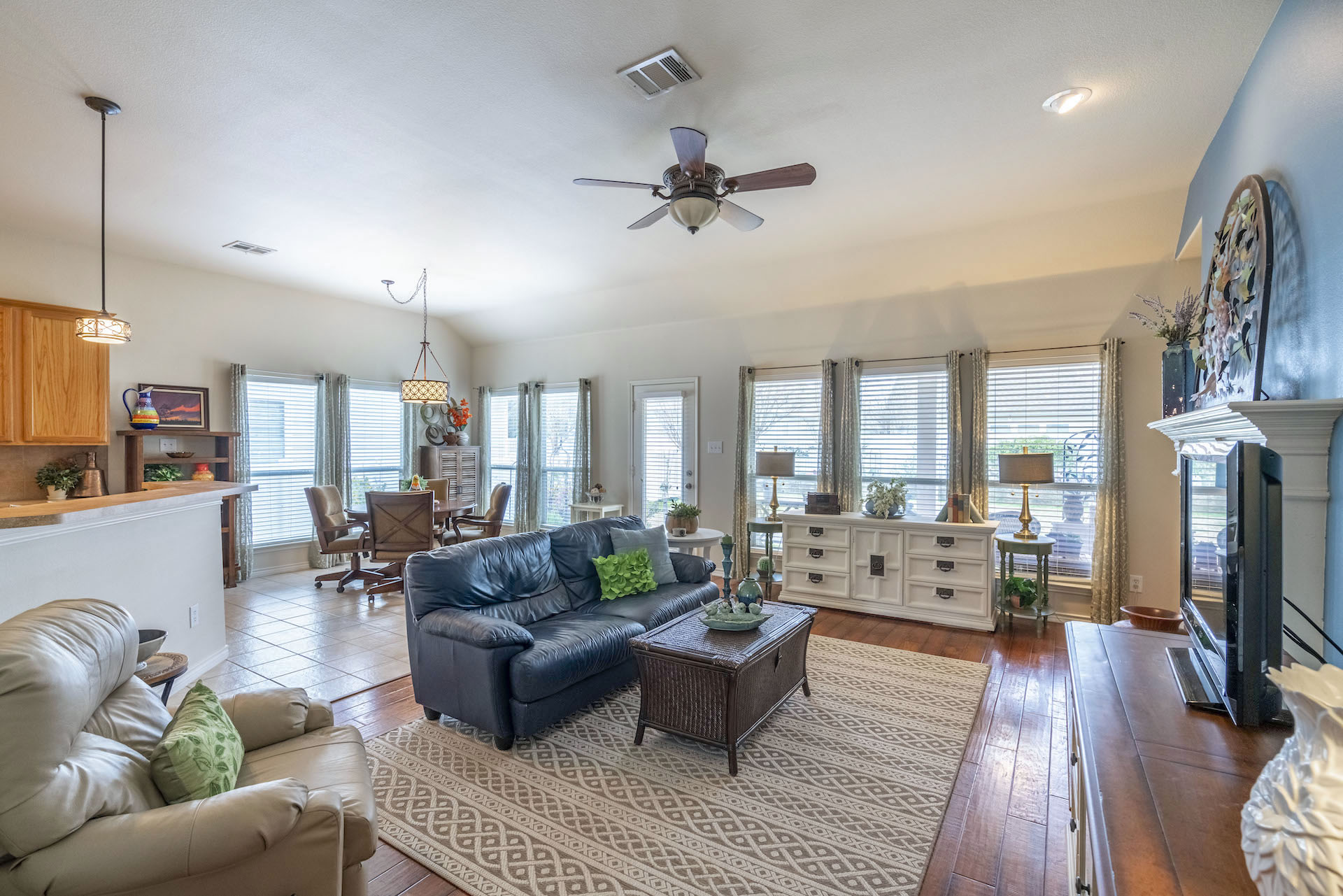 1404 Mountain Laurel Dr | Savannah | Texas | 76227 header image.