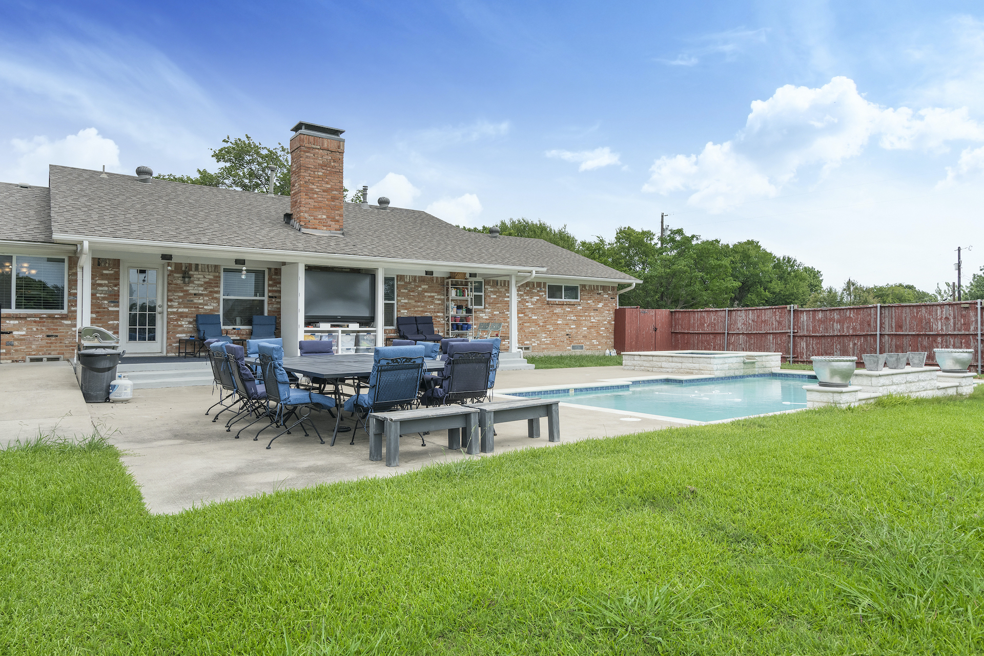 2202 Ponderosa Trl | Sachse | Texas | 75048 header image.