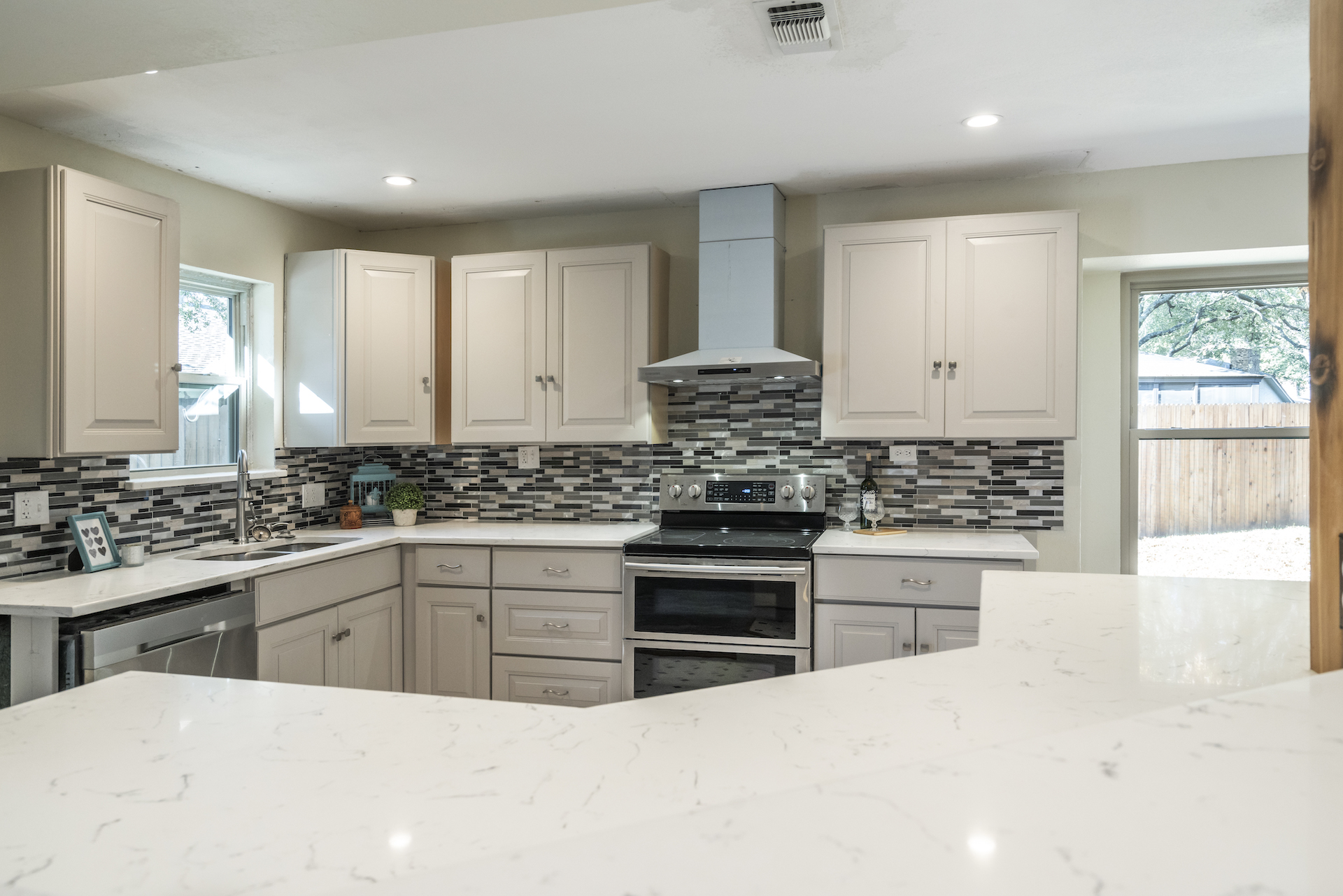 2504 Glassboro Cir | Arlington | TX | 76015 header image.