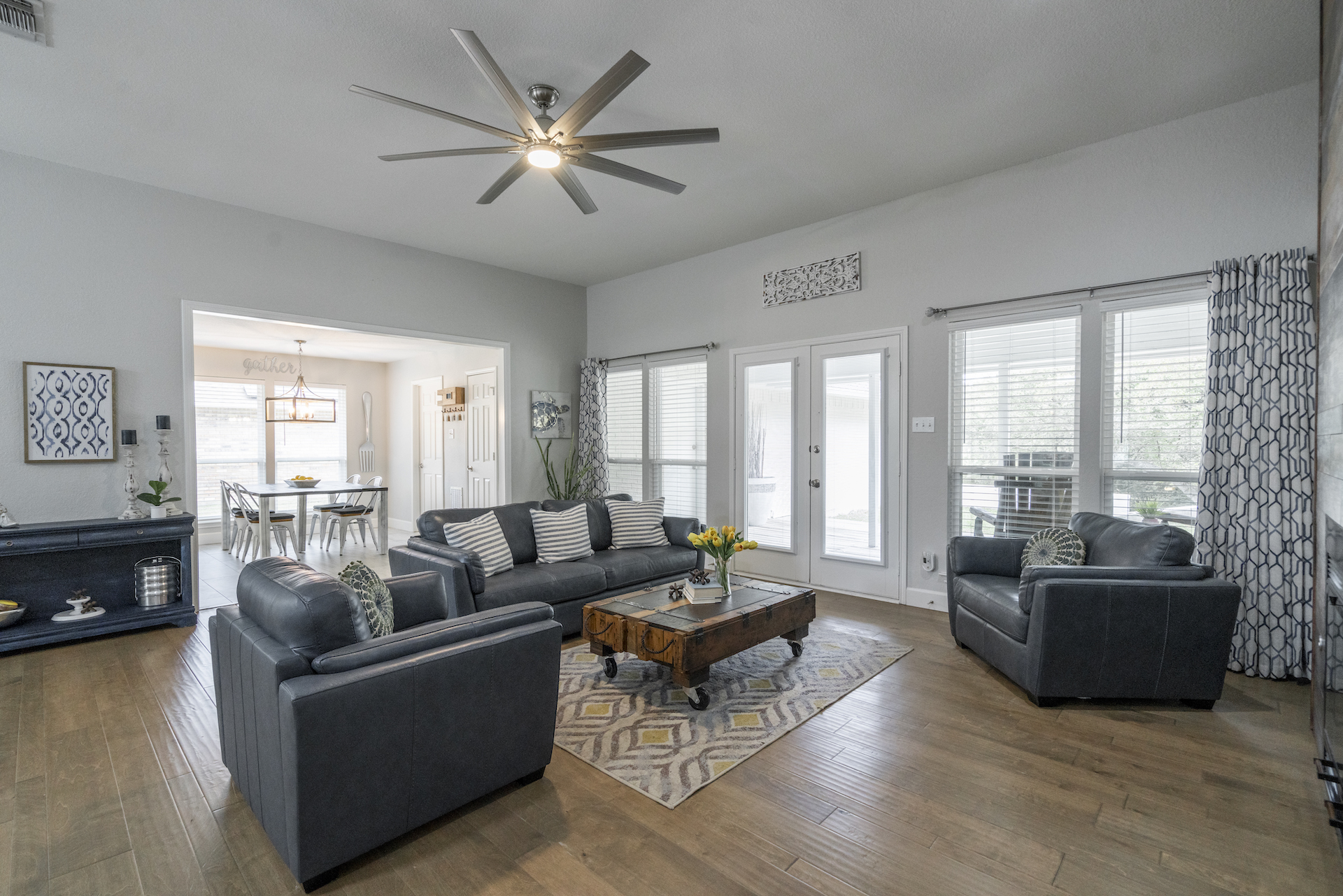 5107 Caliente Dr | Arlington | Texas | 76017 header image.