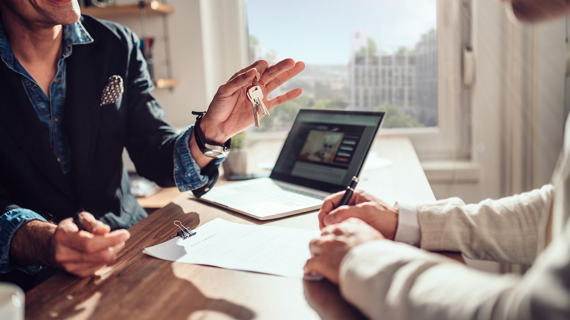 The Difference Between Renting and Buying a Home [INFOGRAPHIC] header image.