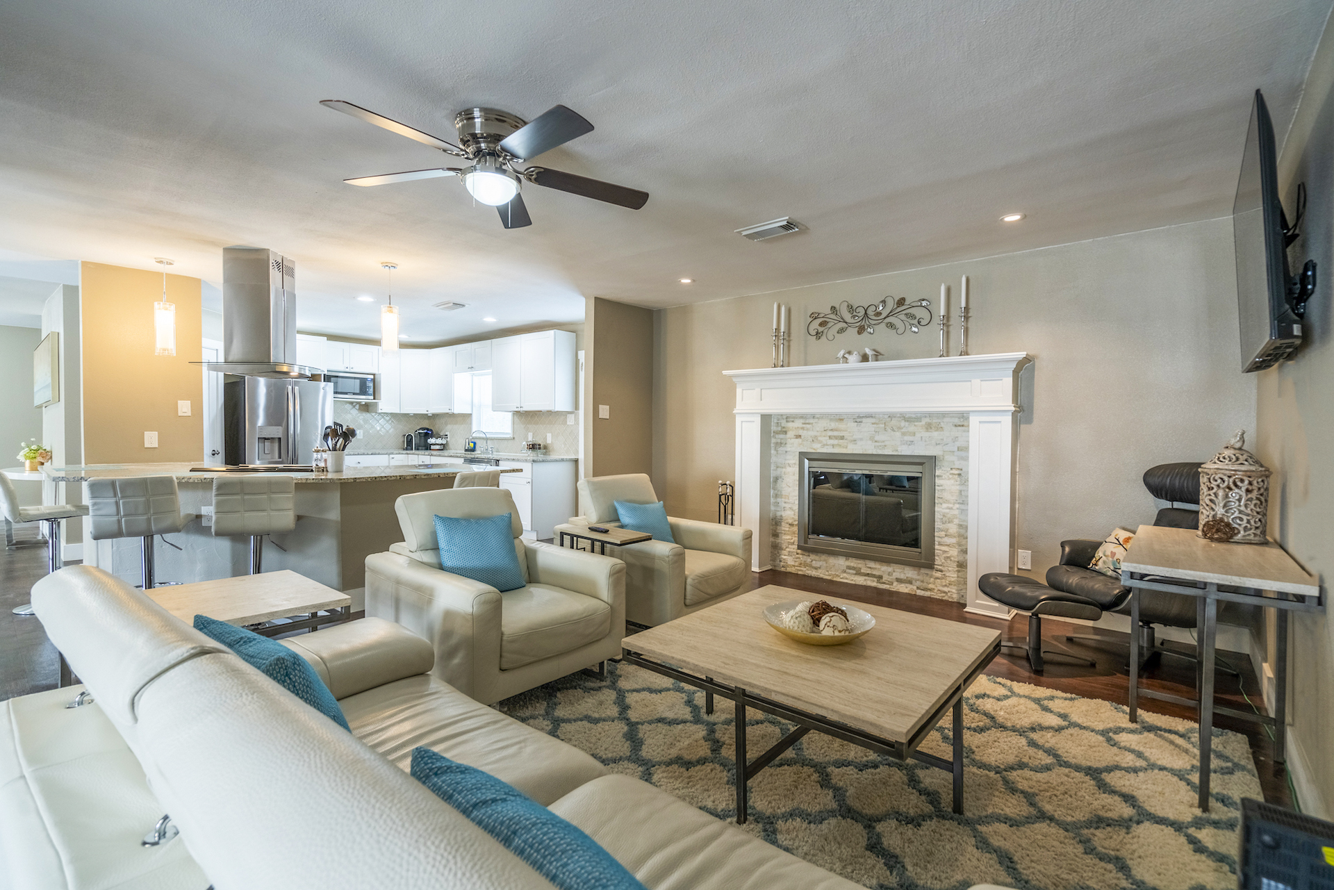 581 N Loop Dr | Cedar Hill | Texas | 75104 header image.