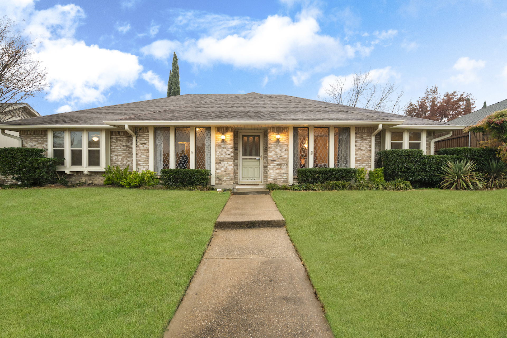 1942 Westminster Dr | Carrollton | TX | 75007 header image.