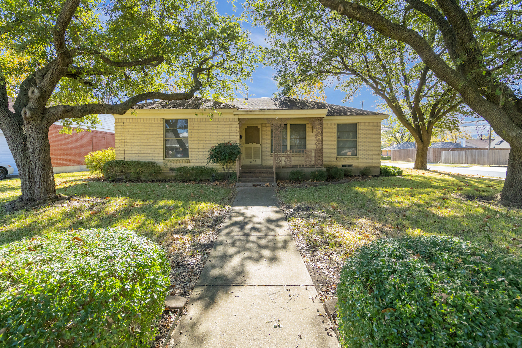 3104 San Paula Ave | Dallas | Texas | 75228 header image.