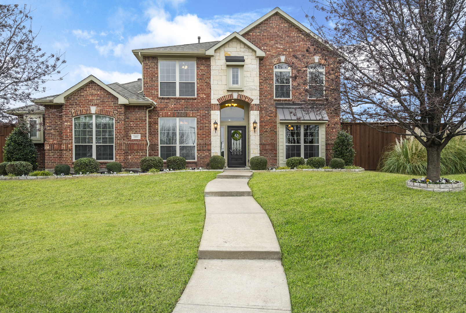 2401 Saddlehorn Dr | Mesquite | TX | 75181 header image.