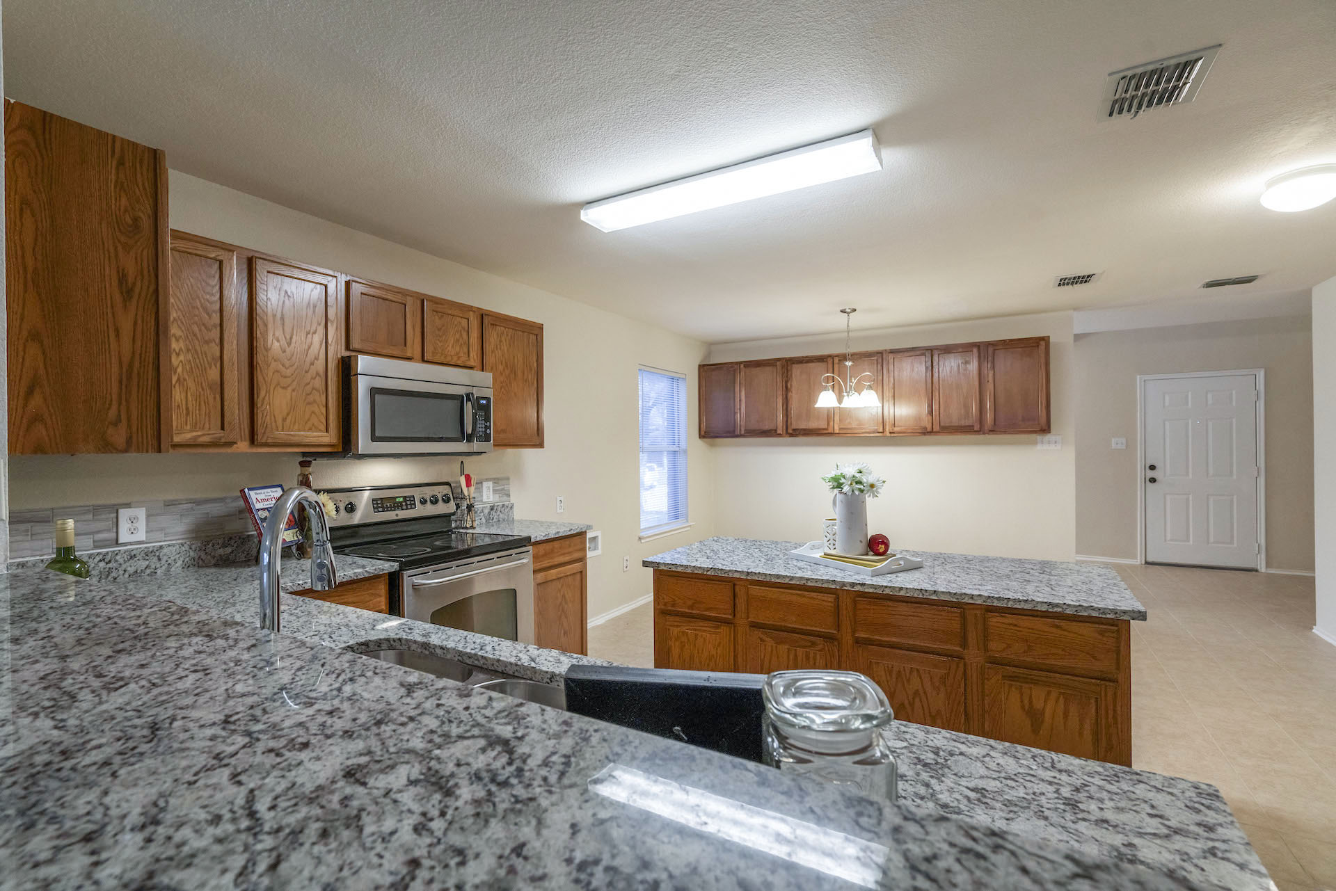 2821 Bluffs Ct | Mckinney | Texas | 75071 header image.
