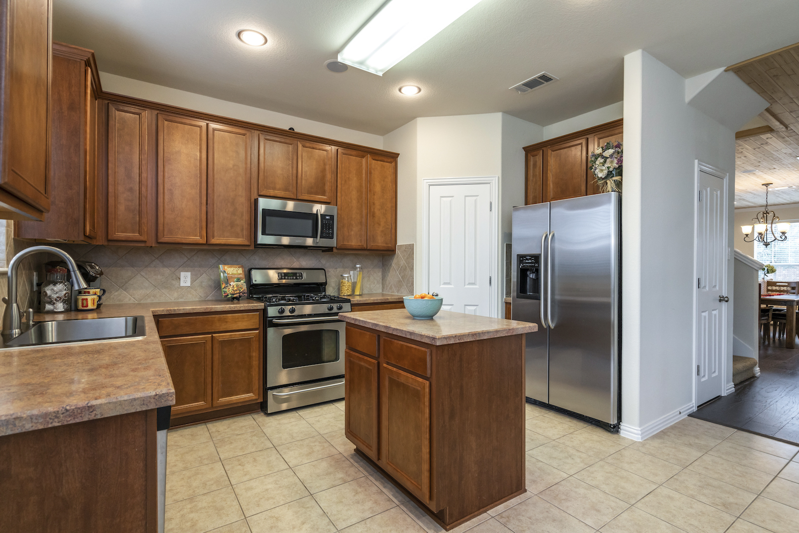 2101 Castle Creek Dr | Little Elm | TX | 75068 header image.