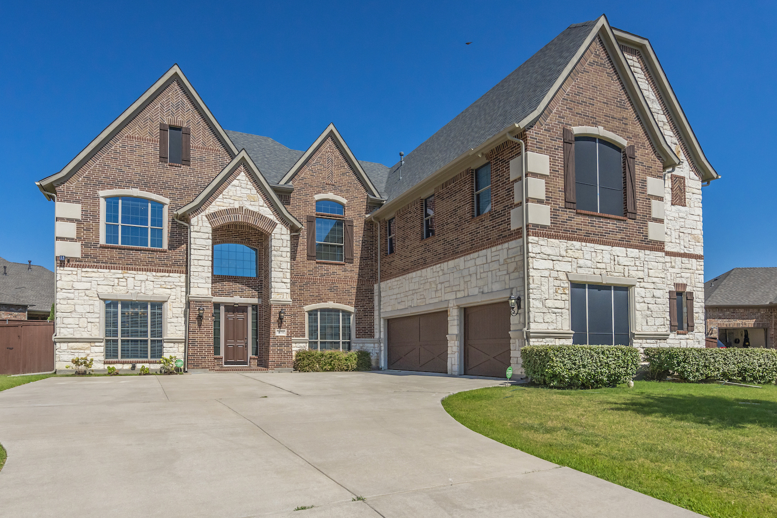 4136 Choctaw Drive | Carrollton | TX | 75010 header image.